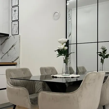 Stan Na Dan Antarctica Istocno Sarajevo Jezero