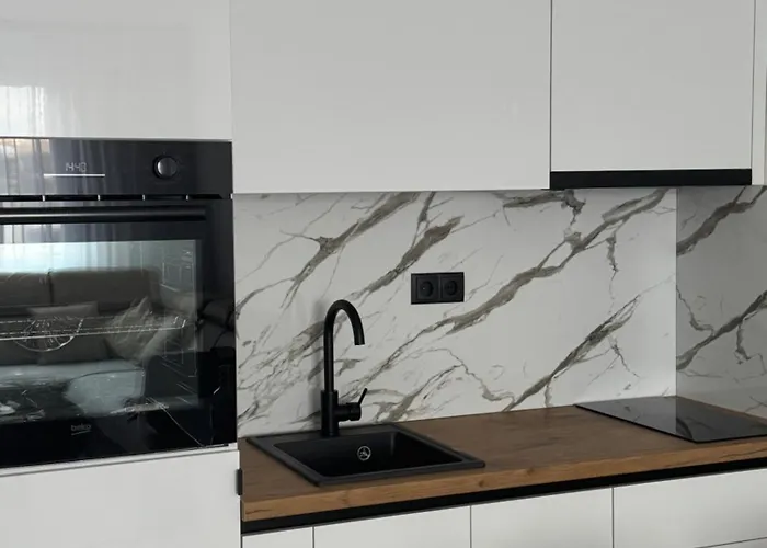 Stan Na Dan Antarctica Istocno Sarajevo Jezero *