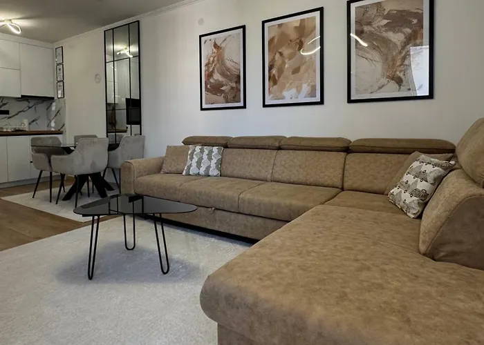 Stan Na Dan Antarctica Istocno Sarajevo Jezero